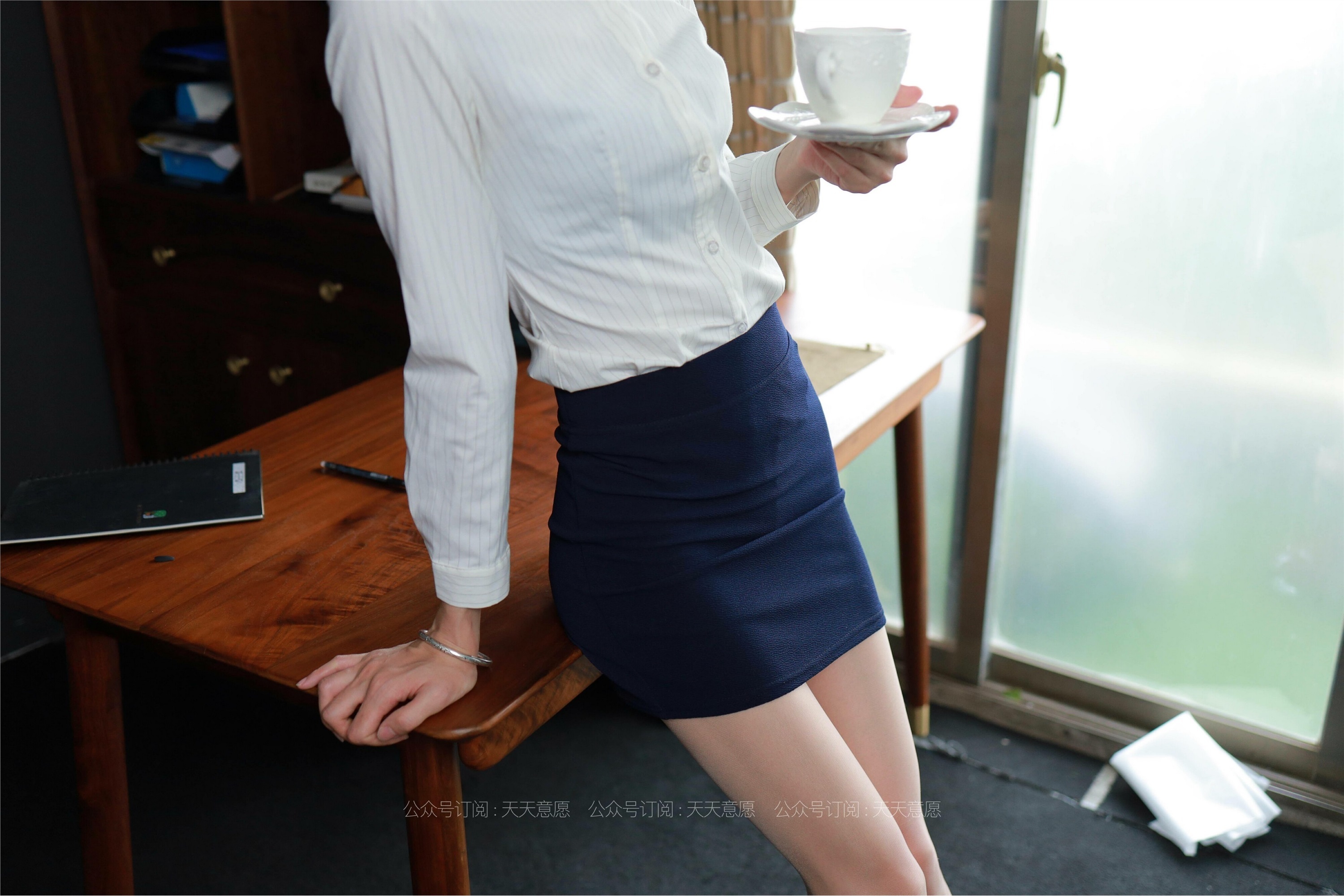 IESS异思趣向 - 模特：小六《火辣女秘书》